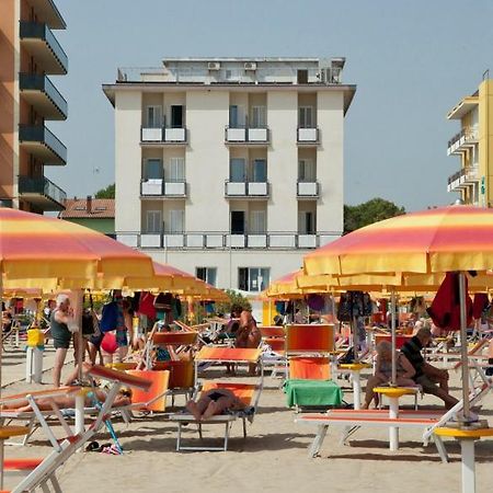 Hotel Cosmopolita Rimini Exterior photo