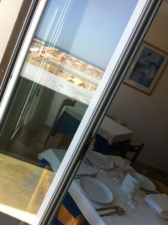 Hotel Cosmopolita Rimini Exterior photo